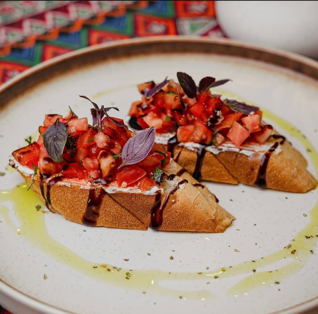 брускетта с томатами